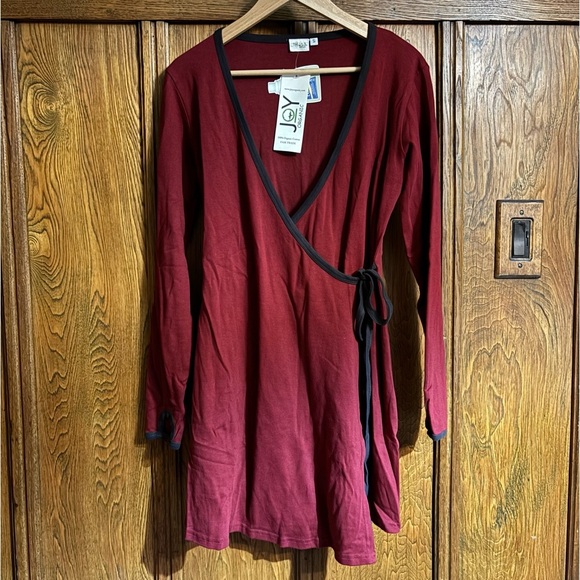 JOY ORGANIC deep red brown trim tunic wrap top dress. Long sleeve. NWT. Small. - Picture 2 of 4
